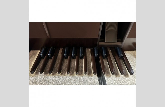 Roland AT80SL Luxury Organ, Used - All Inclusive Top Grade Package (SN:ZS40154) - Image 10